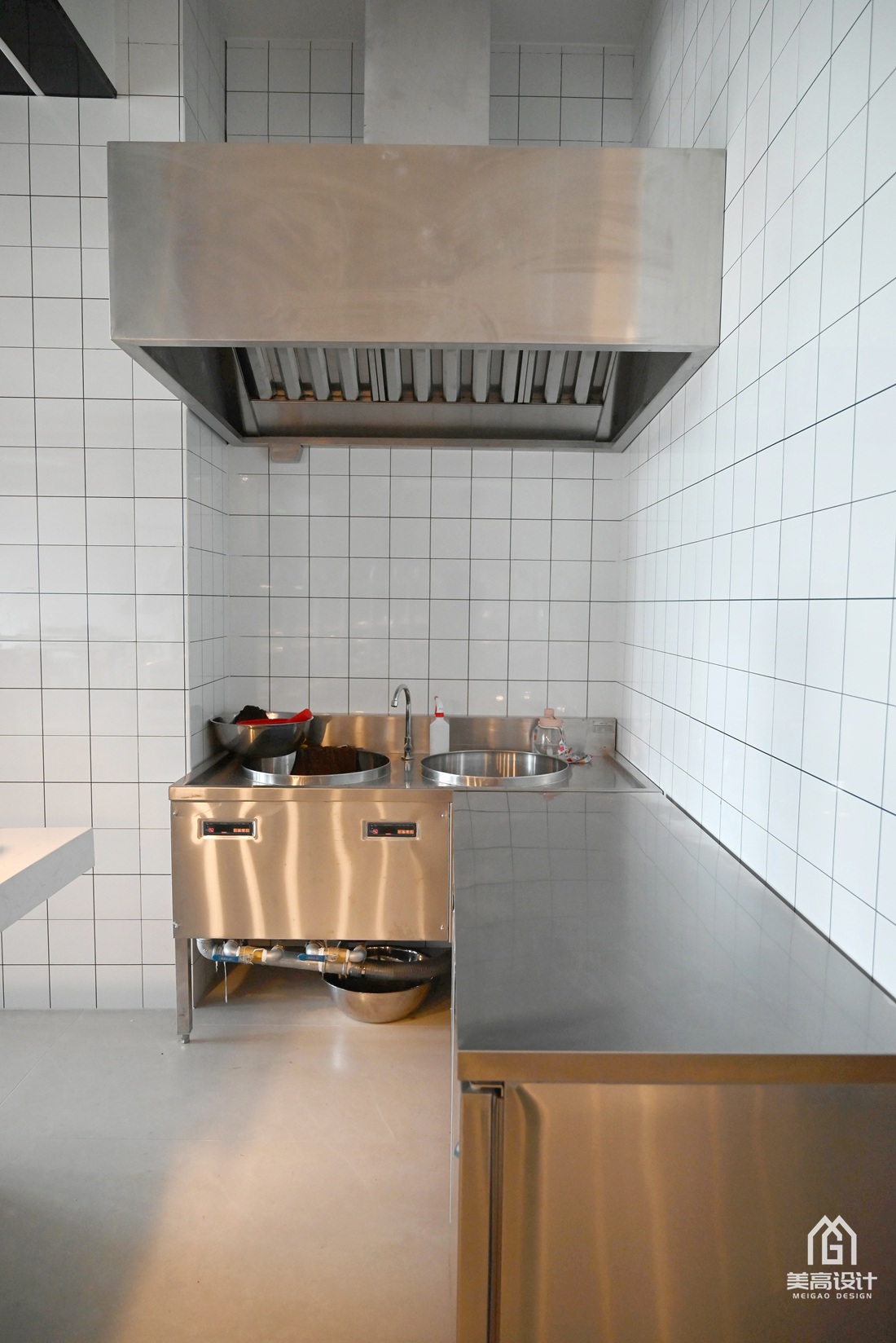 科技企业食堂后厨设计实景图