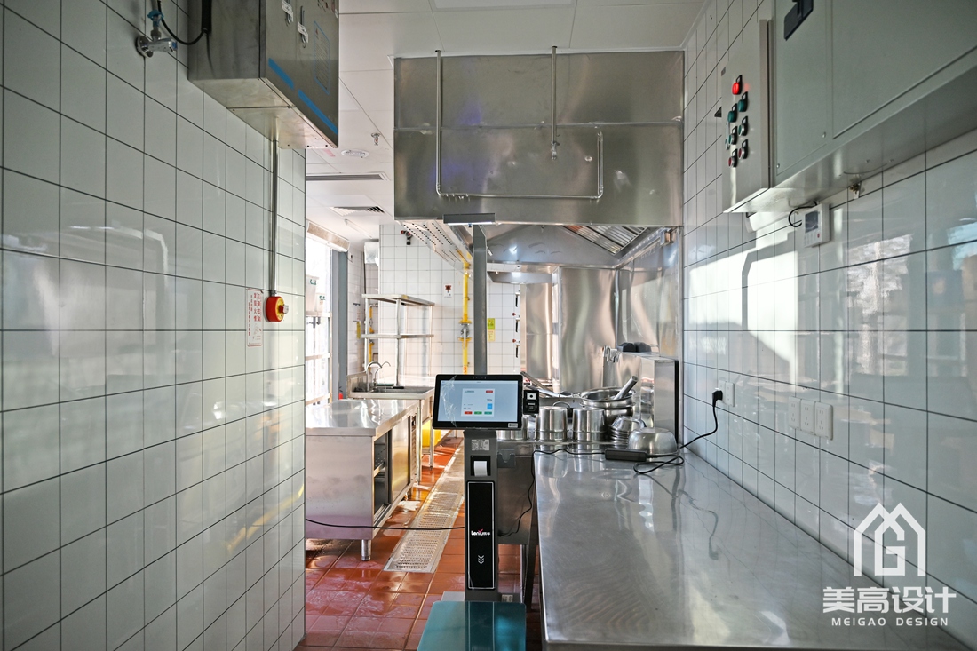 小鹏汇天公司餐厅后厨装修实景图