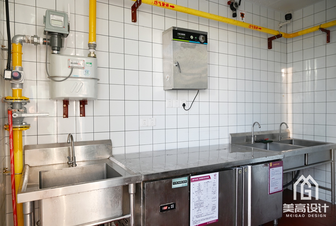 小鹏汇天公司餐厅后厨装修实景图